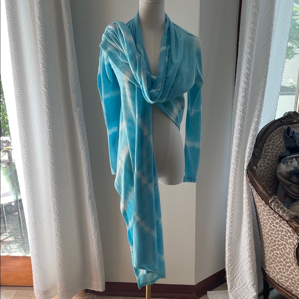 Mulata USA Baby Blue Tie-Dye Shawl Scarf Wrap Medium Beach Vacation